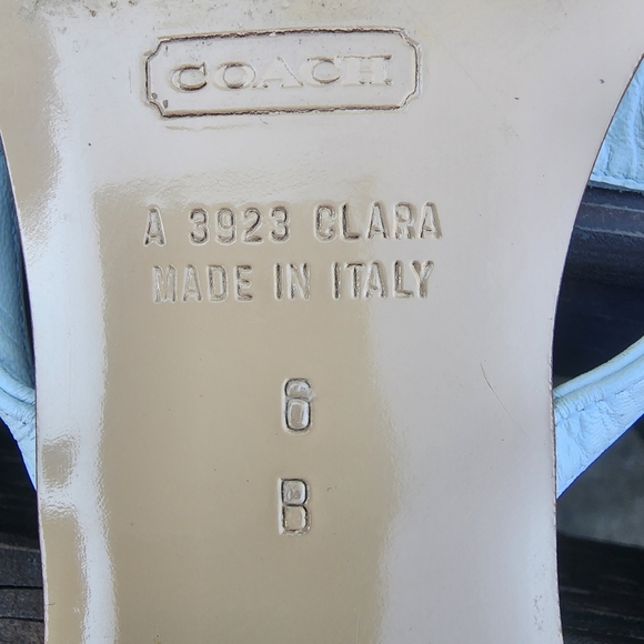 Coach Kitten Heel Sandles Size 6 stylish flower design Made in Italy  🇮🇹 - Picture 5 of 6